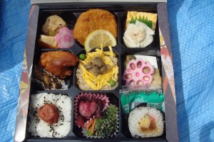 お花見のお弁当の写真